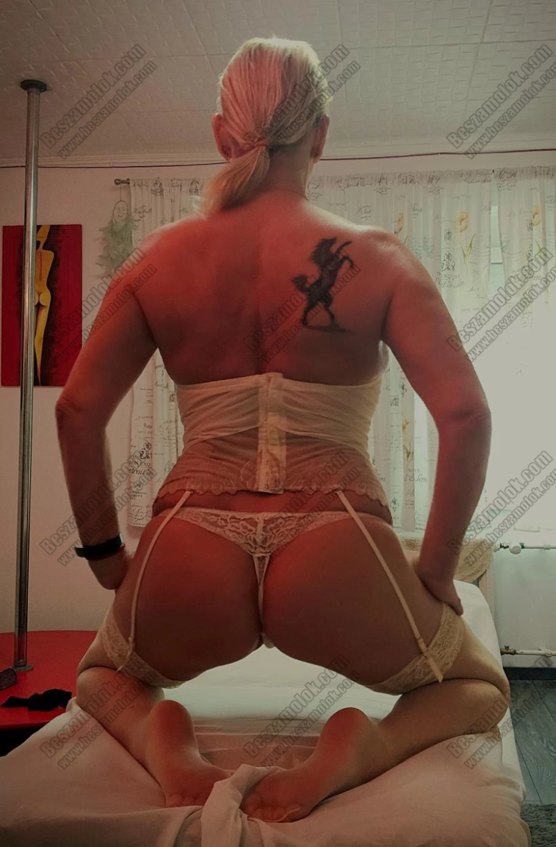 4 kép reginalove. szexpartner 306808849,   