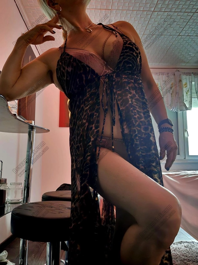 13 kép reginalove. szexpartner 306808849,   