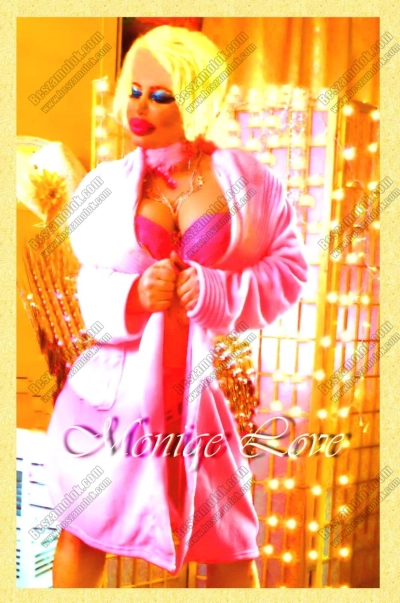 13 kép MoniqeLove. szexpartner 306758975,