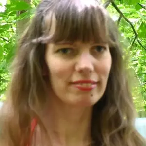 Szomszéd lány