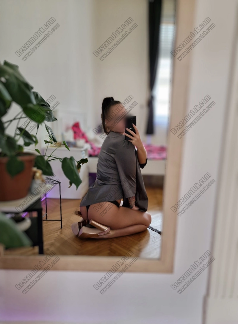 105 kép Evelyn♡. szexpartner 702862086,