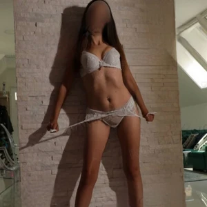 Lili 24 év Erotikus masszázs, nő XIII. kerület Budapest Magyarország, +36301112228