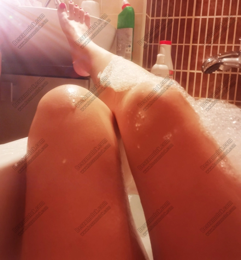 32 kép Courtney13. szexpartner 304911640,   