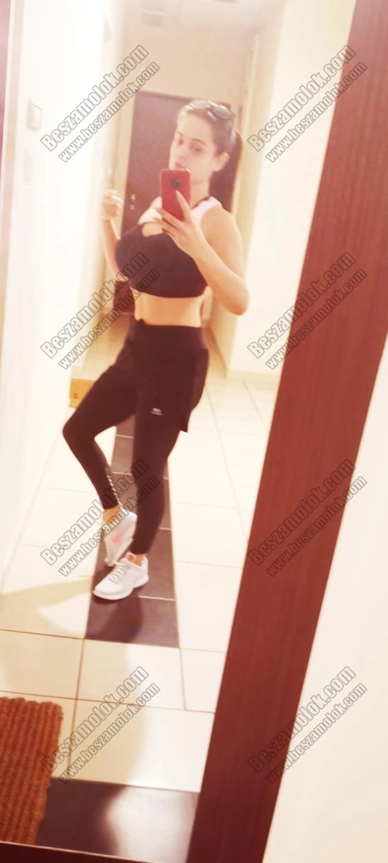 11 kép Courtney13. szexpartner 304911640,   