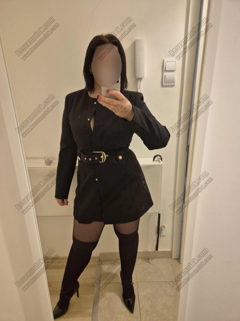 42 kép Petra. szexpartner 706736432,