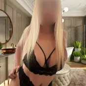 Mézi szexpartner beszámolója (2025-07-11 03:44:00)