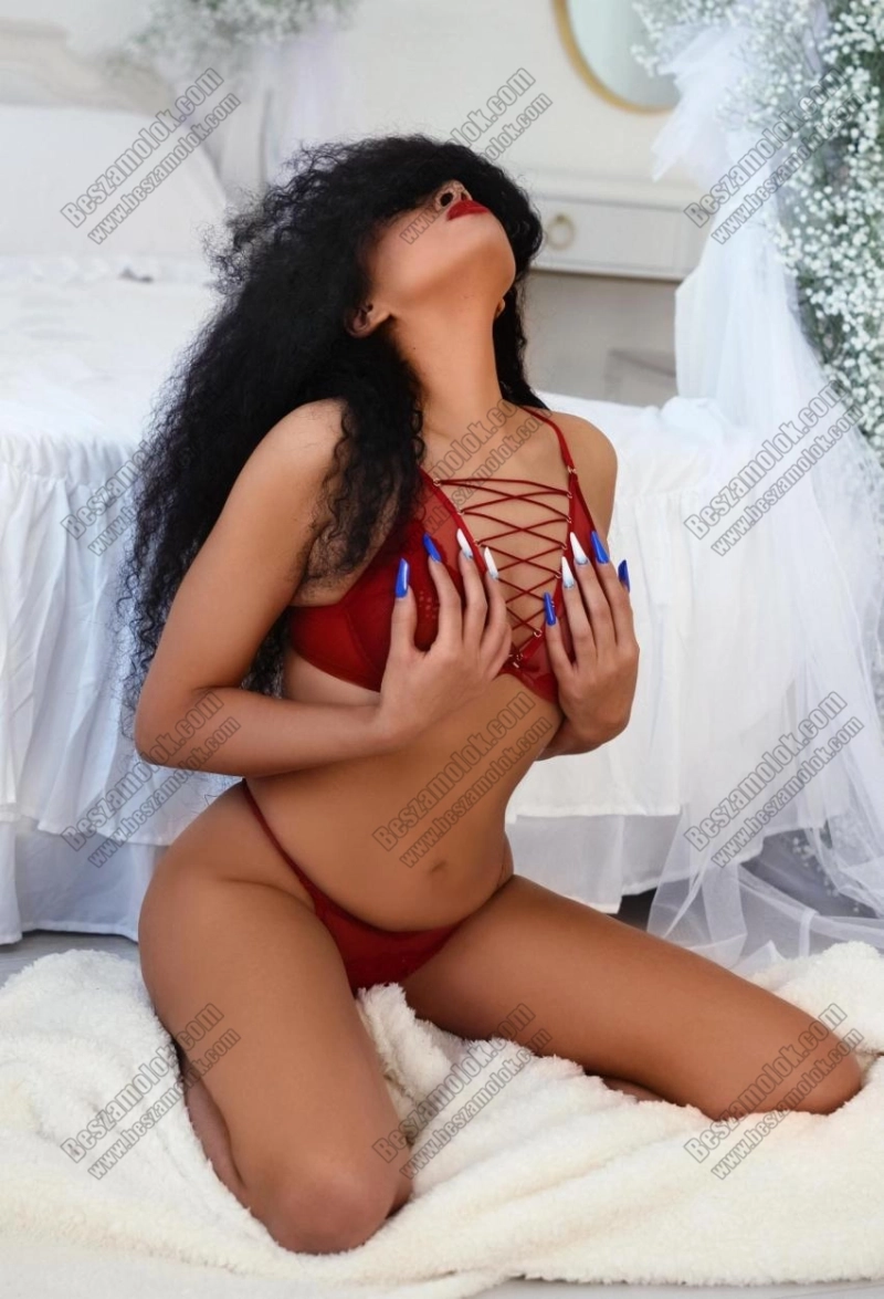 6 kép Xénia. szexpartner 702631603,