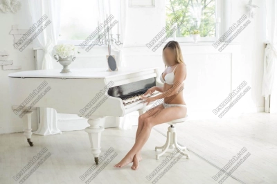 2 kép Nia. erotikus masszázs 302291582,