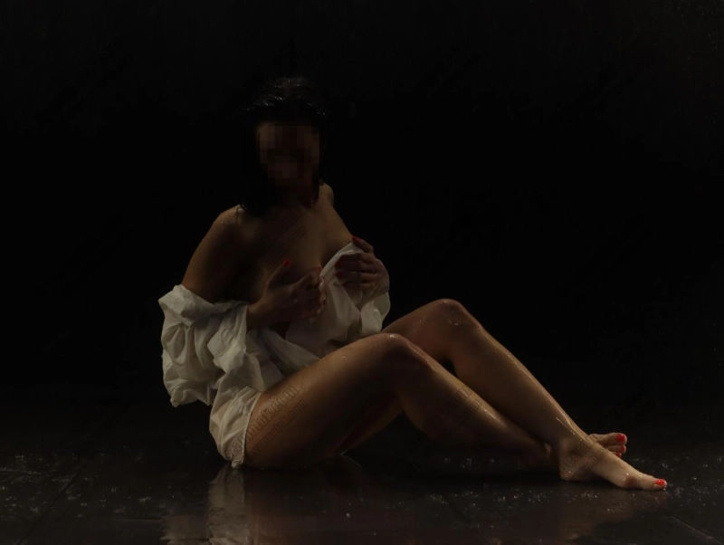 14 kép TantraLotti. erotikus masszázs 701493434,