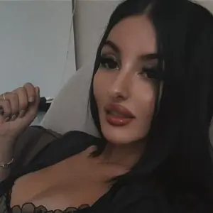 Nadin tel:307981046 Budapest masszázs nő