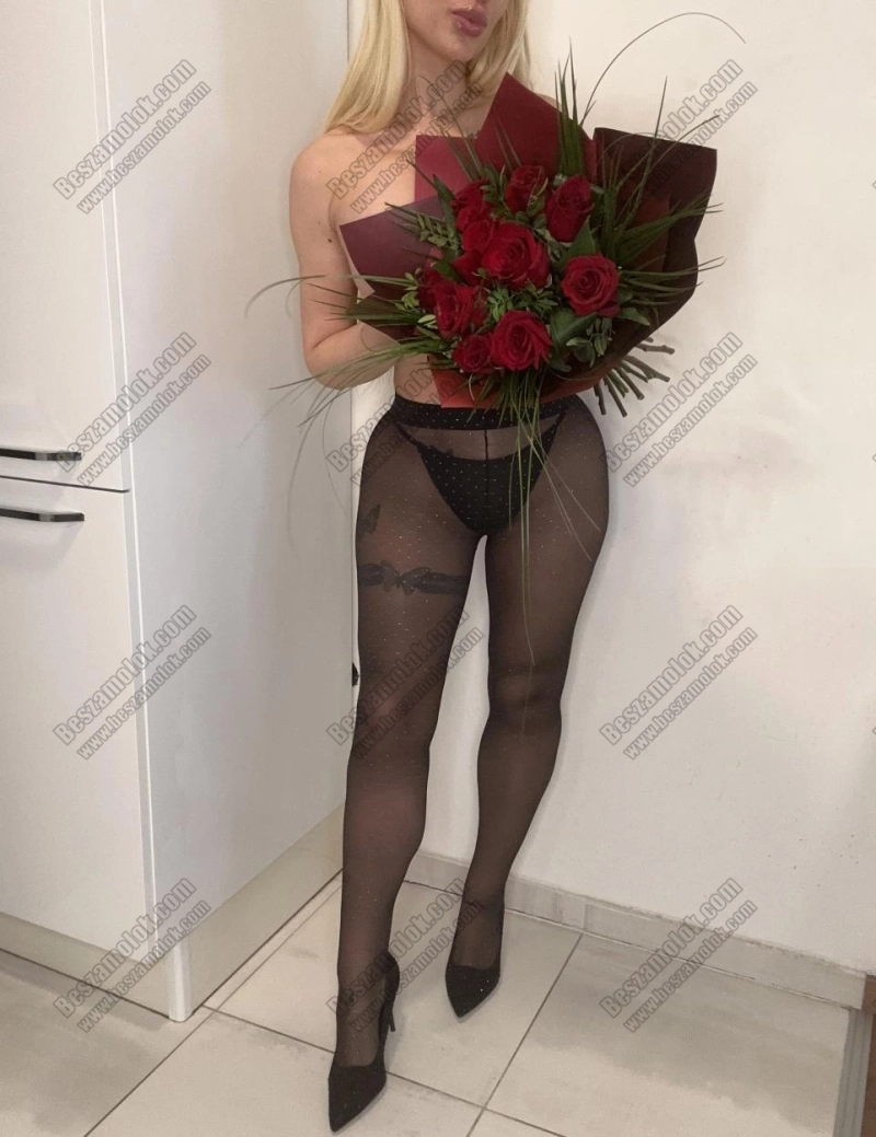 29 kép Kyra Hot. erotikus masszázs 706002561,   
