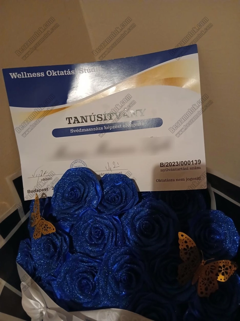 21 kép Adrienn. szexpartner 701618599,   