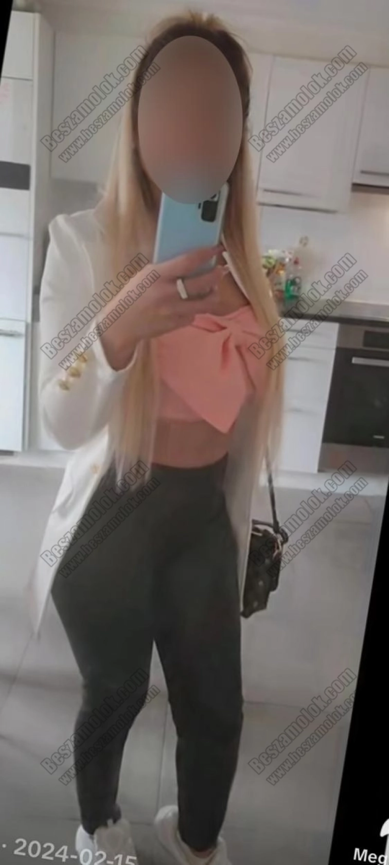 22 kép Adrienn. szexpartner 701618599,   