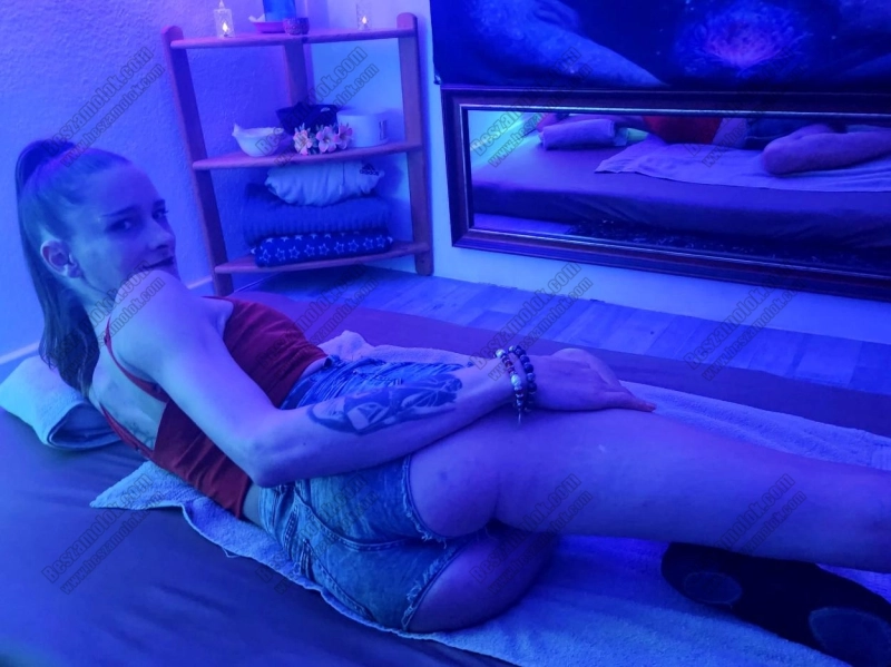 3 kép Yade. erotikus masszázs 705537012,   