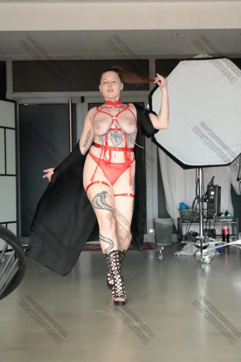 14 kép Maddie. szexpartner 301026587,   