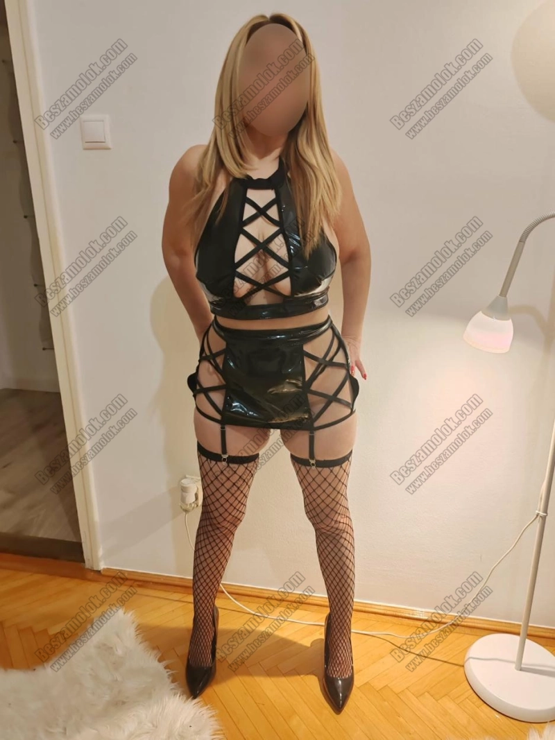 17 kép Évike. szexpartner 702933415,   