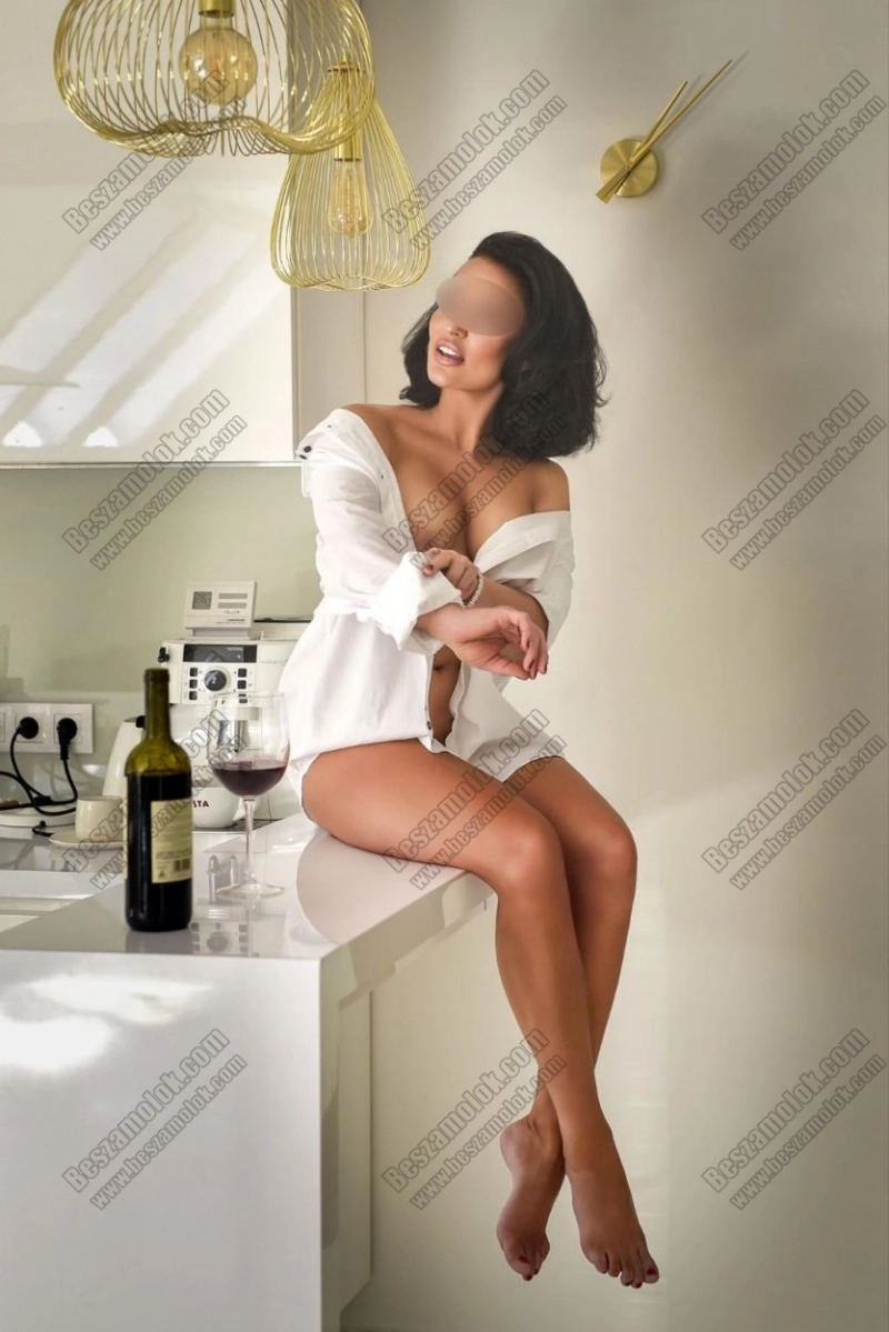 3 kép Carolina Mueller. szexpartner 202546148,   