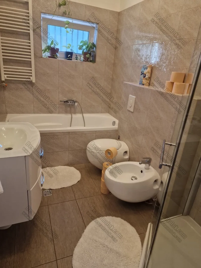6 kép Laura. erotikus masszázs 302673704,   