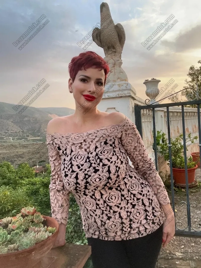 2 kép LizaPinelli. szexpartner 209942769,   